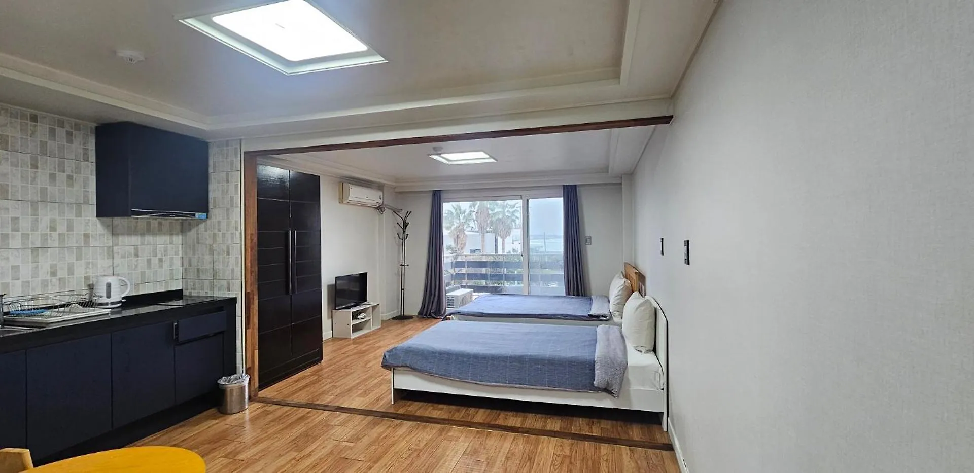 Jeju Tovice Condo Ocean 2*,