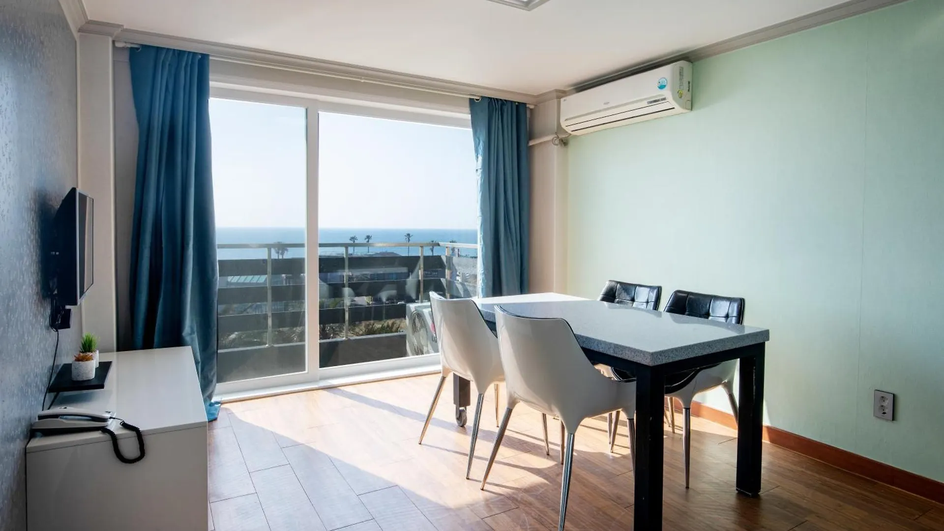 Jeju Tovice Condo Ocean South Korea