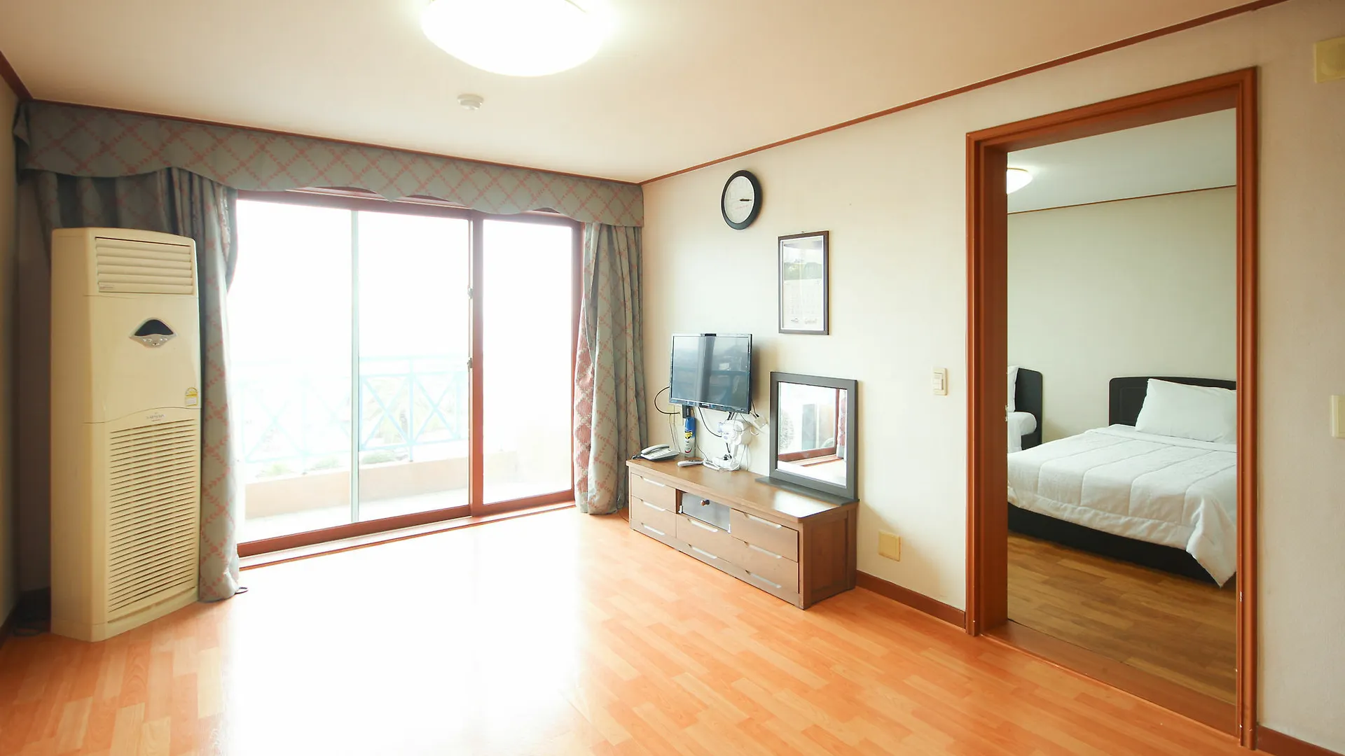 ** Hotel Jeju Tovice Condo Ocean South Korea