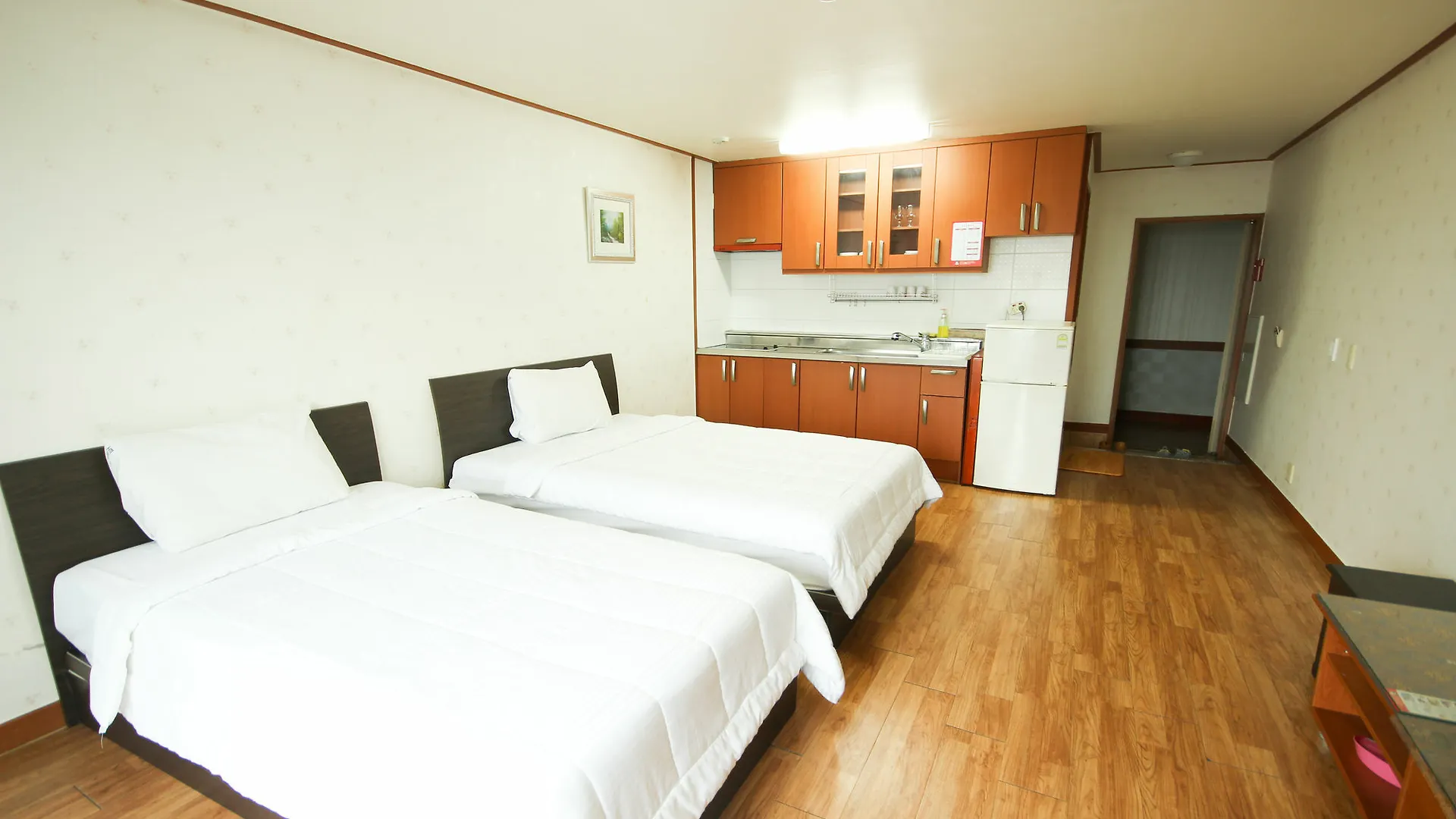Jeju Tovice Condo Ocean Hotel